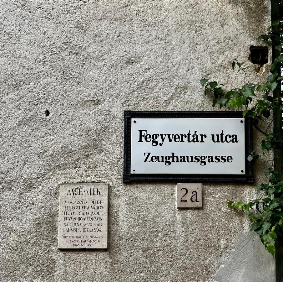 Varga Apartman Sopron Exterior foto
